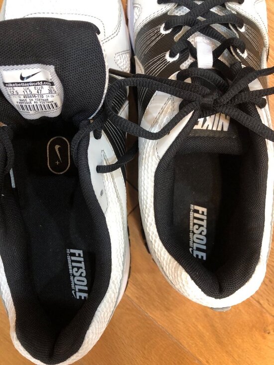 Athletic_Shoes